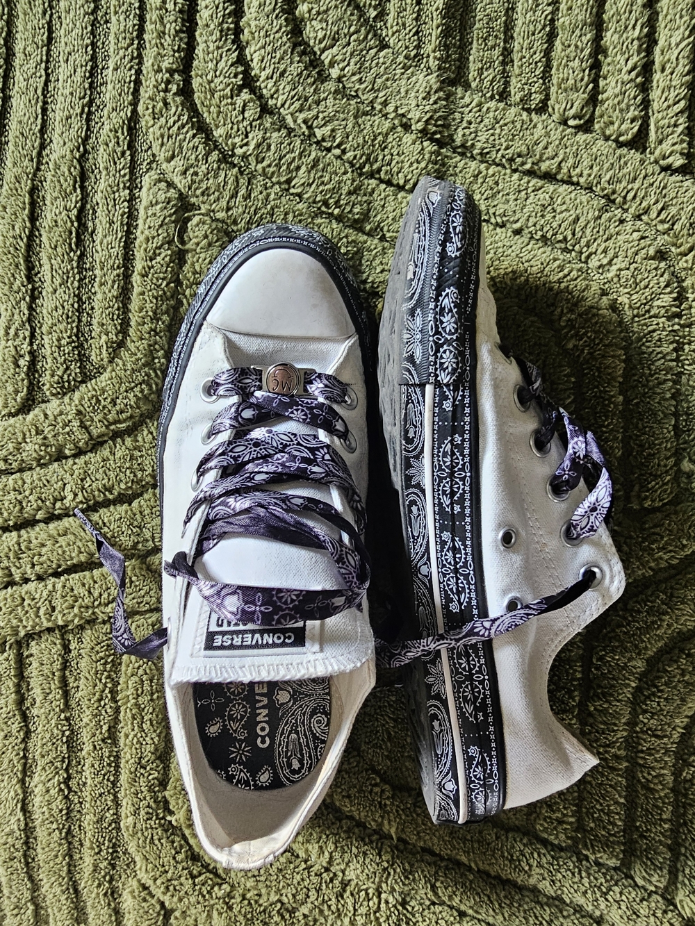 Converse X MILEY CYRUS Low Top Sneakers